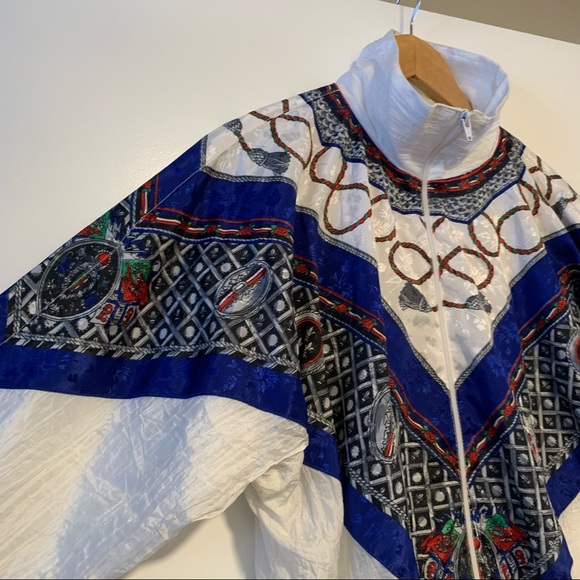 Northern Climate | Windbreaker Jacket - Picture 2 of 16